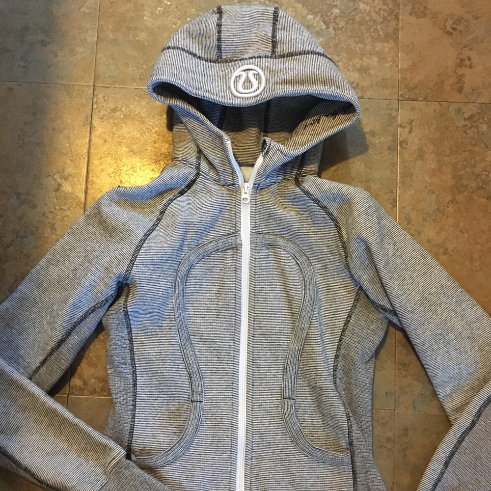 Lululemon stripe scuba